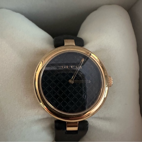 Gucci watch - Picture 3 of 5